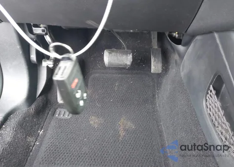 2013 Dodge Journey Sxt z USA, uszkodzony, nr VIN 3C4PDCBG7DT588387